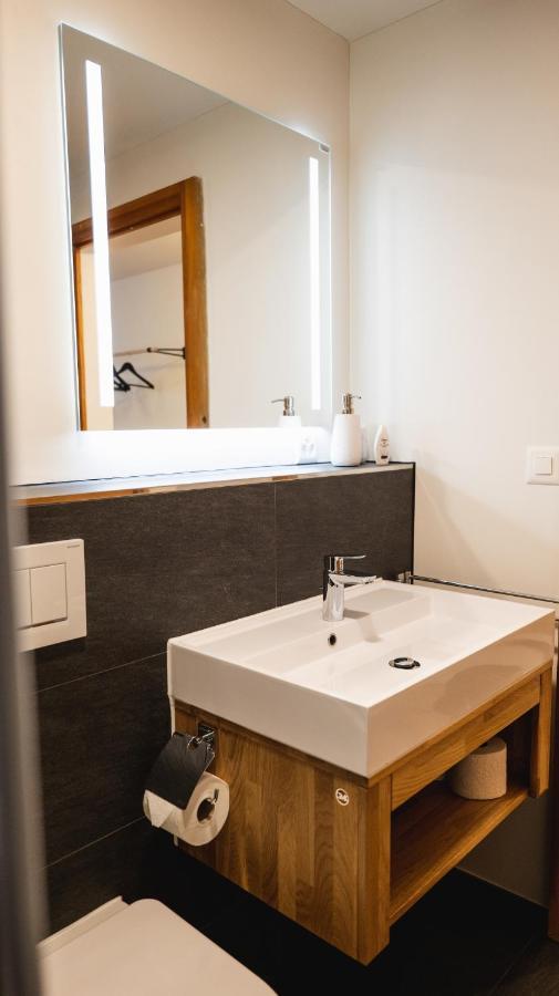 Wunderstay Alpine 403 Centric Studio Balcony/View Davos Kültér fotó